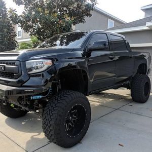 Meet your Posher, Javier